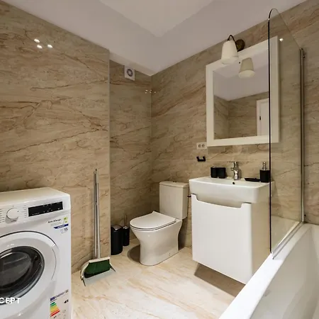 922