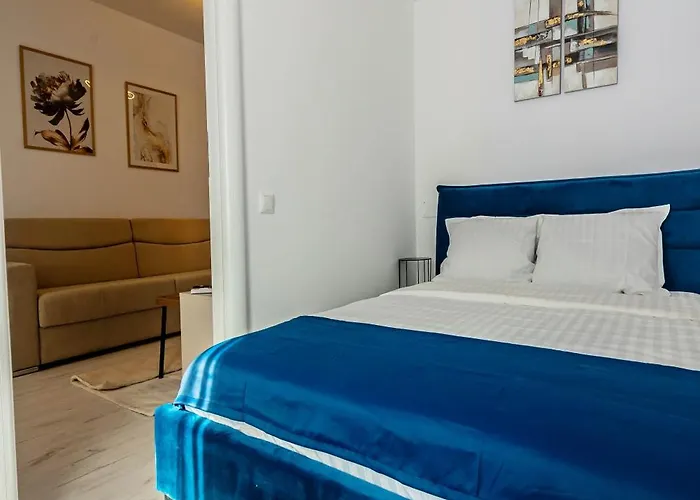 Apartment 922 *